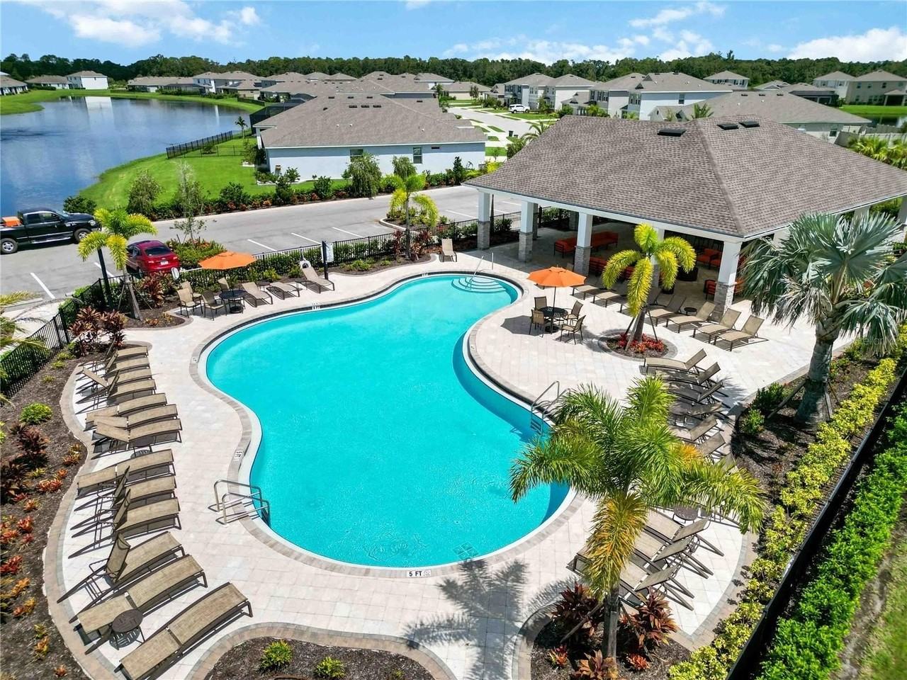 604 160th St E - Photo 4 of 50