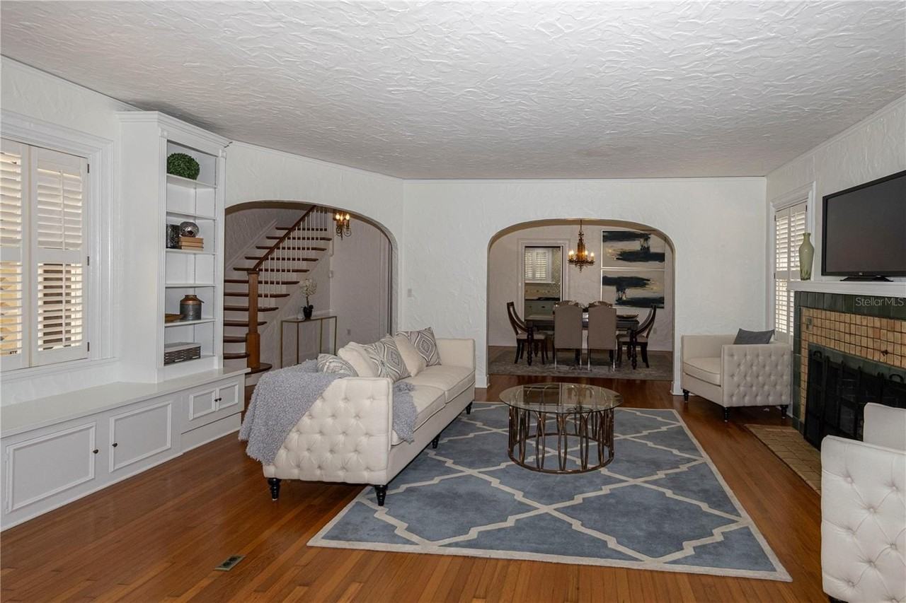 732 Edgewater Dr - Photo 7 of 28