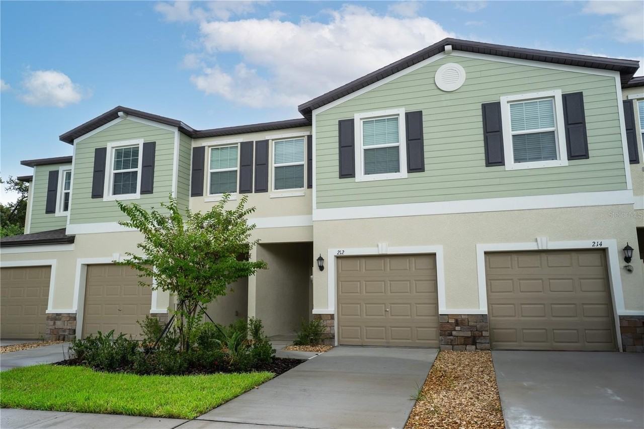 212 27th St Se - Photo 2 of 46