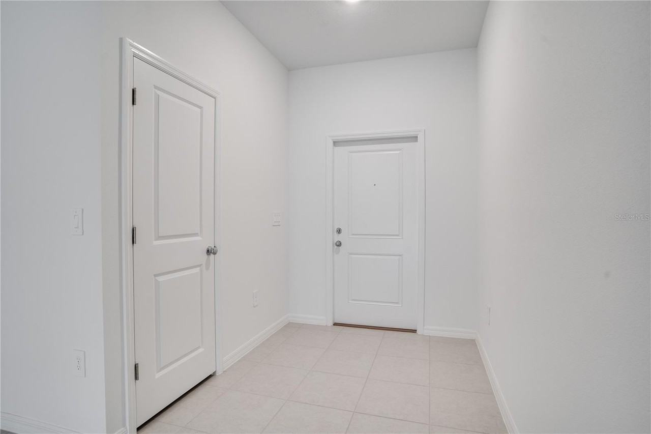 212 27th St Se - Photo 4 of 46