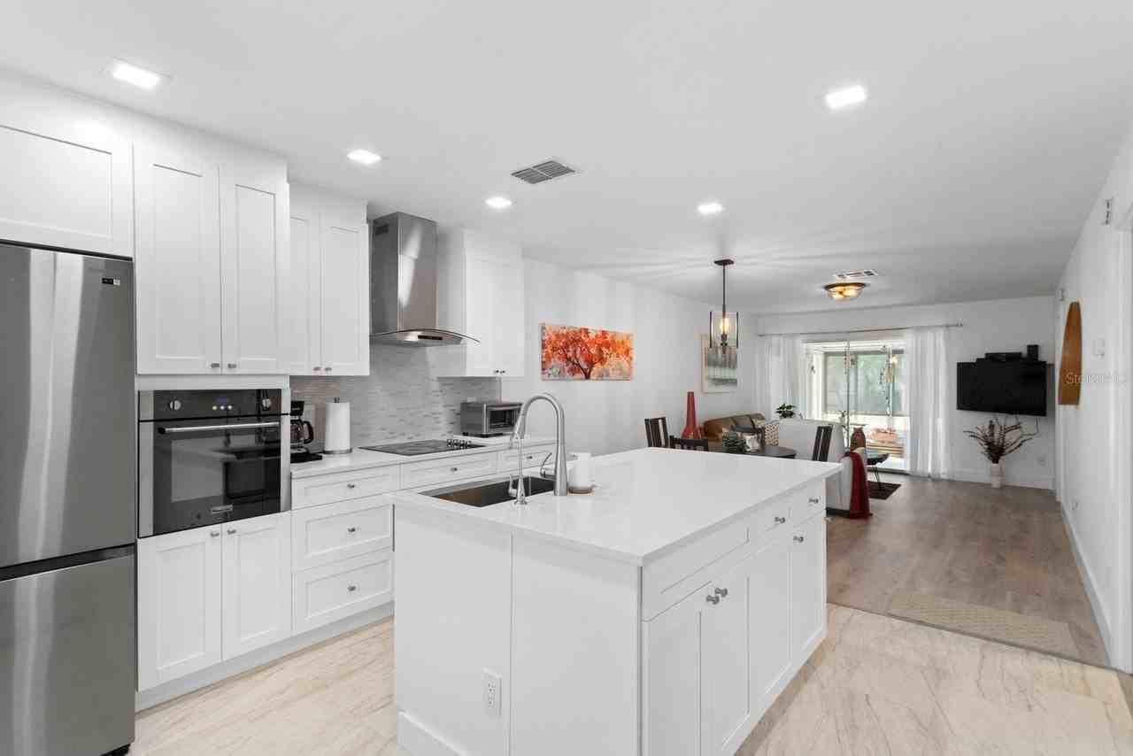 2460 Northside Drive #1406 - Photo 3 of 27