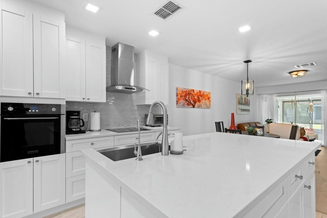 2460 Northside Drive #1406 - Photo 4 of 27