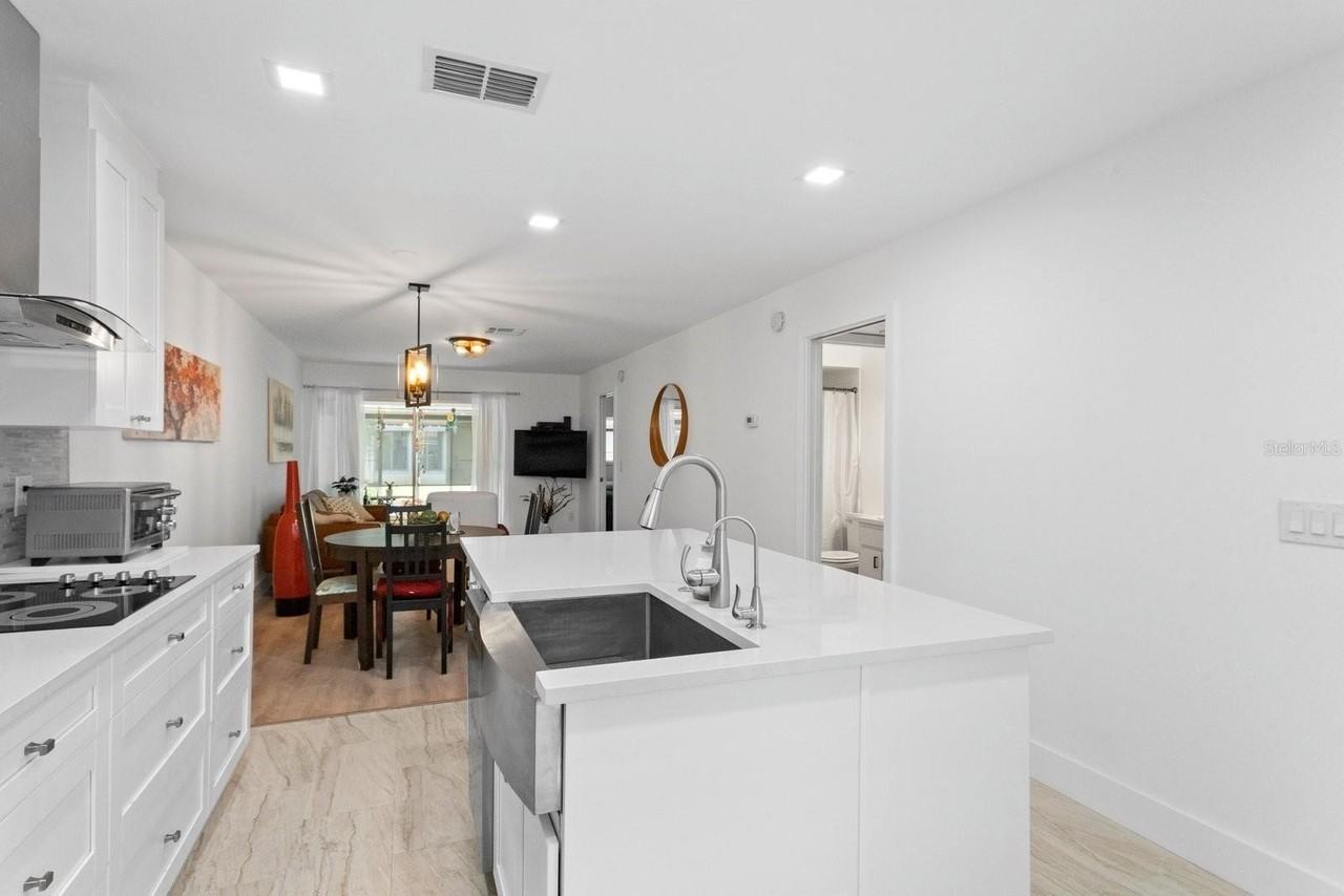 2460 Northside Drive #1406 - Photo 6 of 27