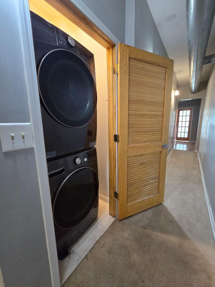 E 65th Pl - Photo 3 of 11