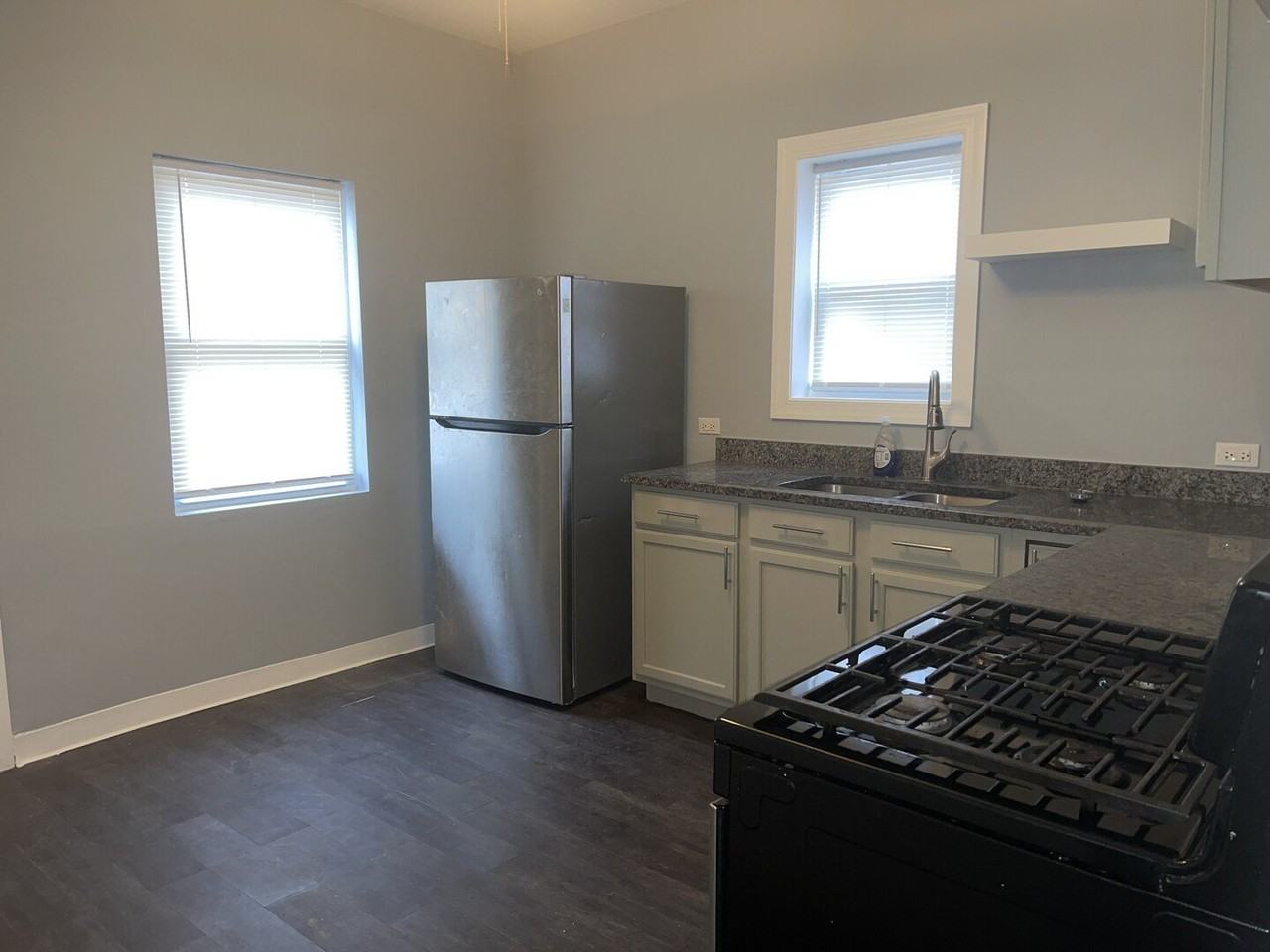 6653 S Saint Lawrence Ave #2 - Photo 4 of 7