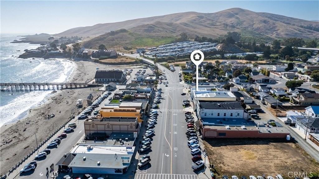 158 N Ocean Ave - Photo 3 of 35