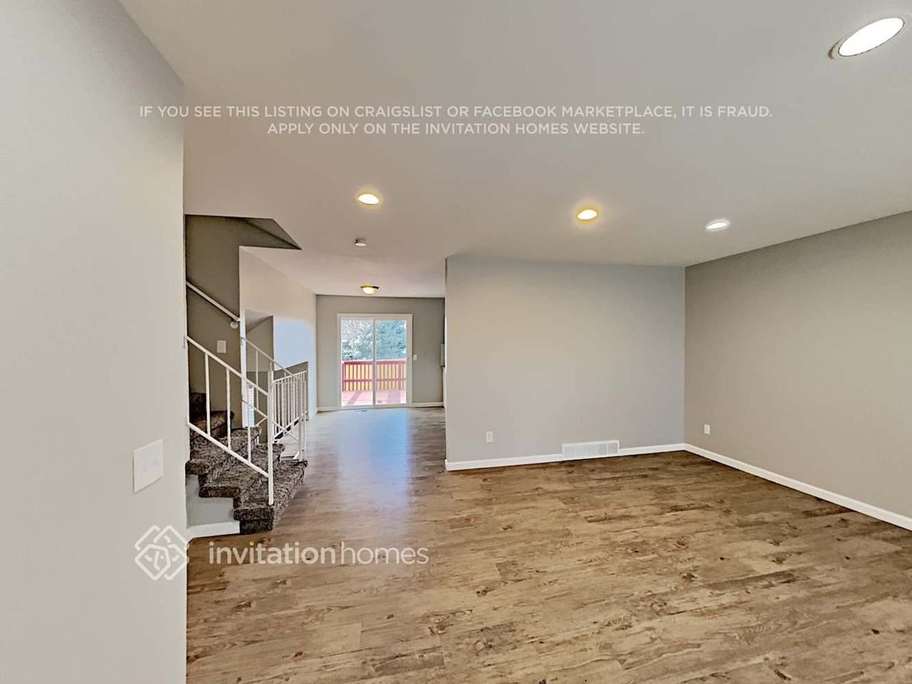 16533 E Wyoming Dr - Photo 4 of 25