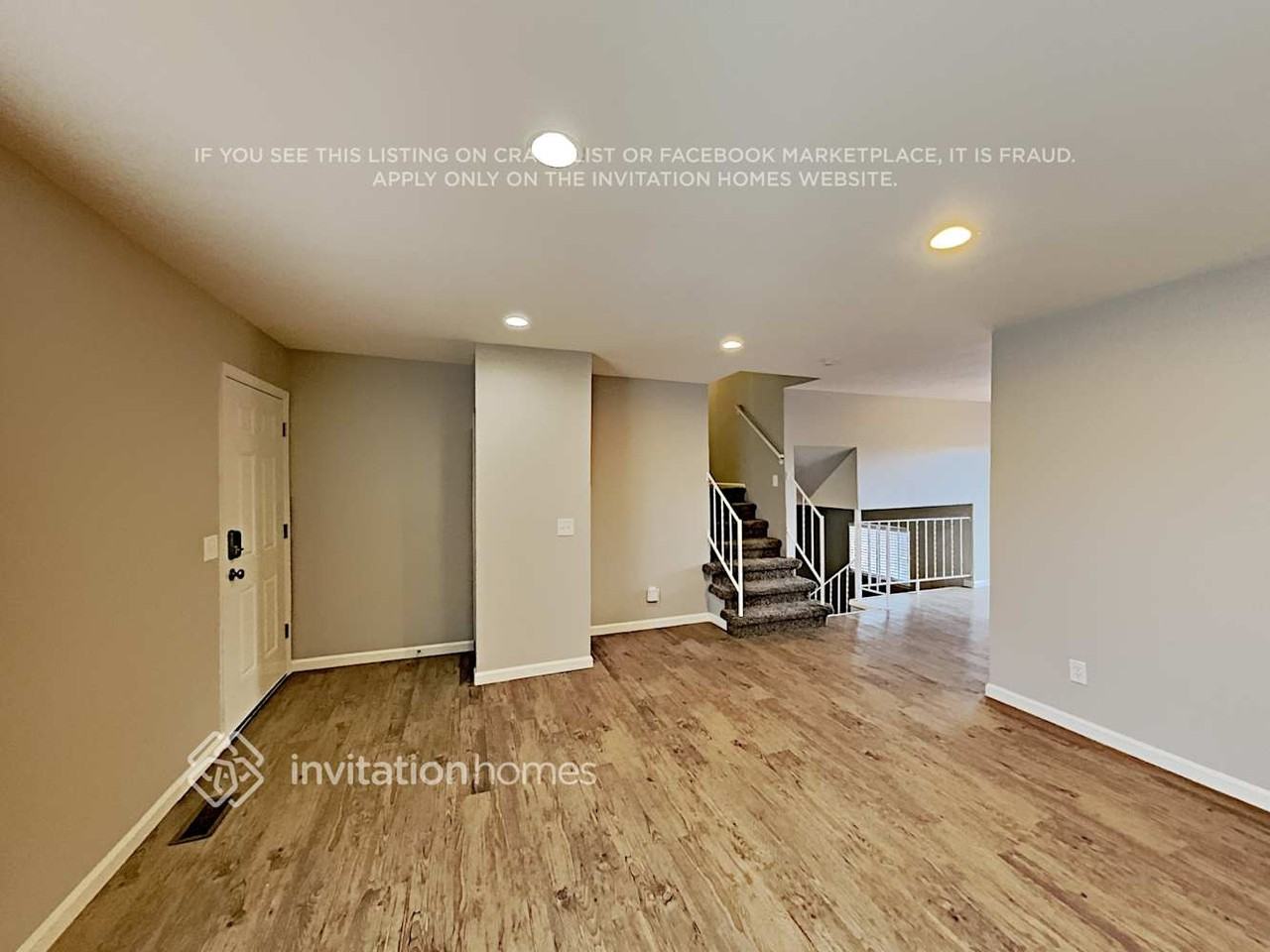 16533 E Wyoming Dr - Photo 5 of 25