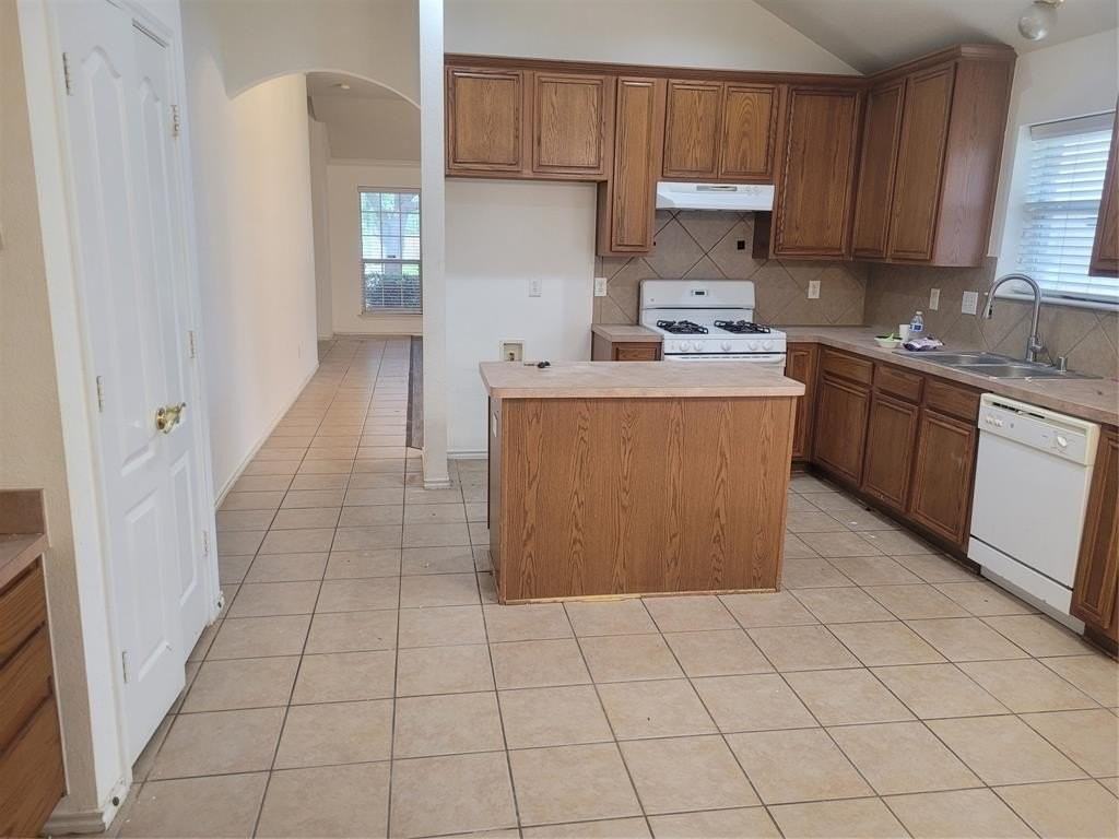 443 Sonoma Dr - Photo 5 of 19