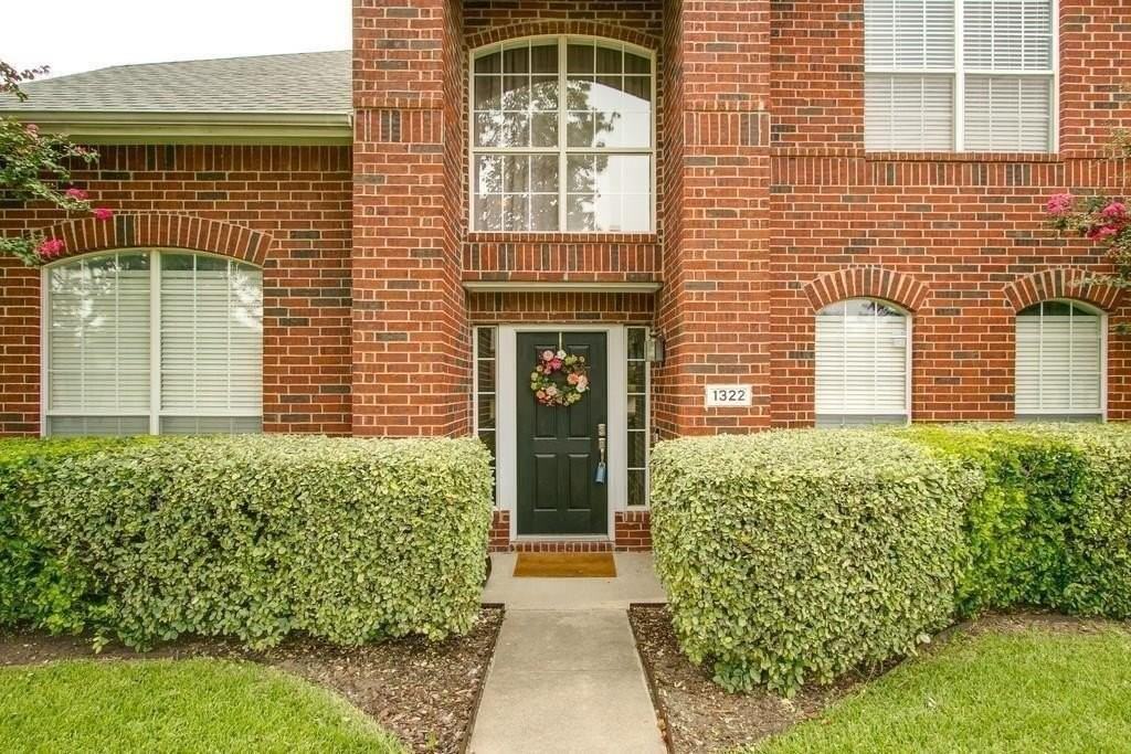 1322 Dove Brook Dr - Photo 2 of 29