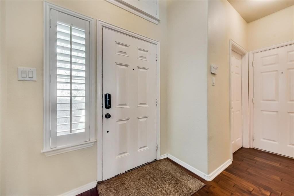 1309 Patriotic Ln - Photo 2 of 37