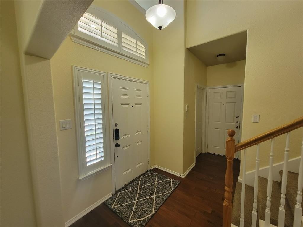 1309 Patriotic Ln - Photo 3 of 37