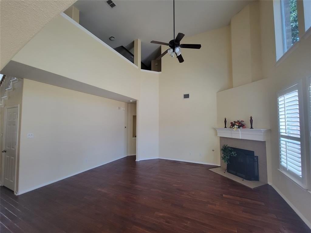 1309 Patriotic Ln - Photo 5 of 37