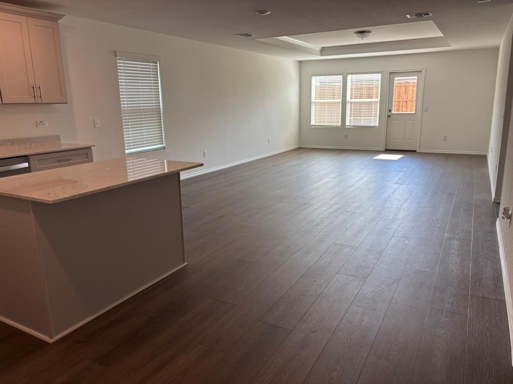 16113 Isles Dr - Photo 5 of 16