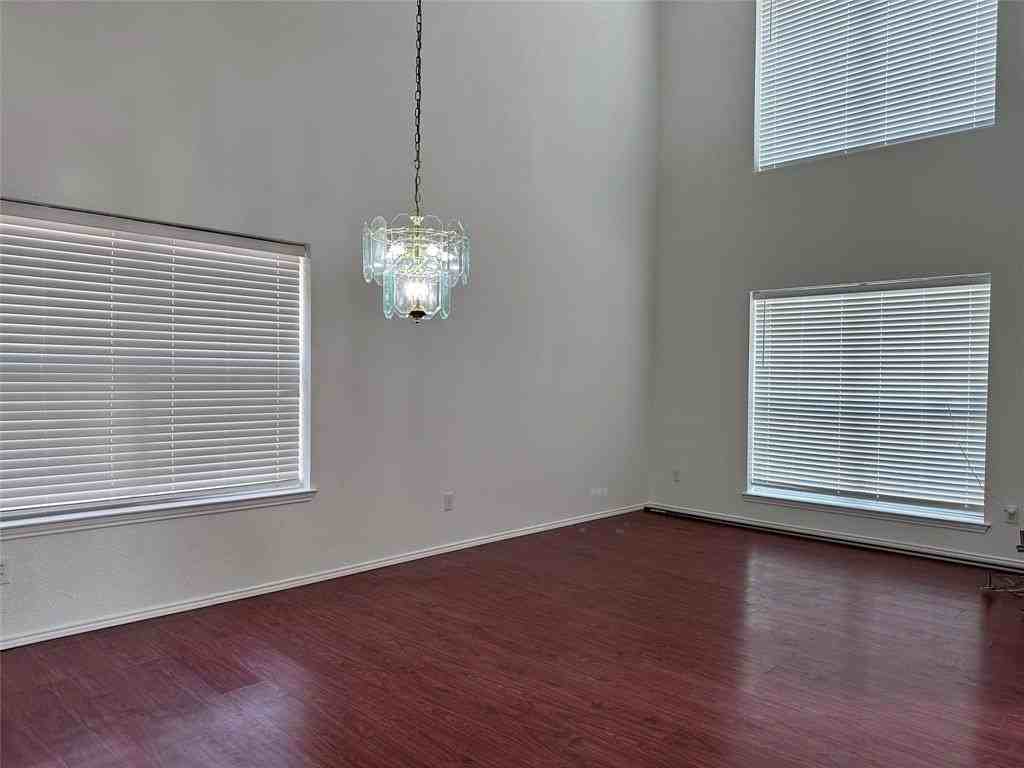 1607 Powder Horn Ln - Photo 2 of 19