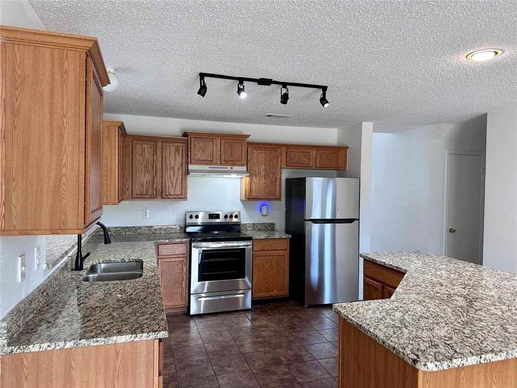 1607 Powder Horn Ln - Photo 6 of 19