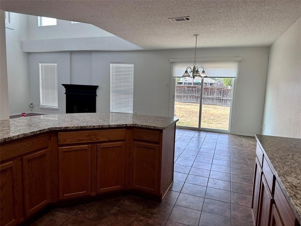 1607 Powder Horn Ln - Photo 7 of 19