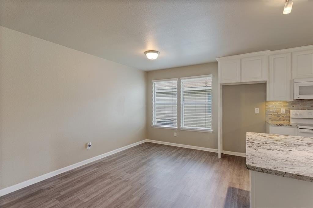 1005 Live Oak Dr - Photo 5 of 29