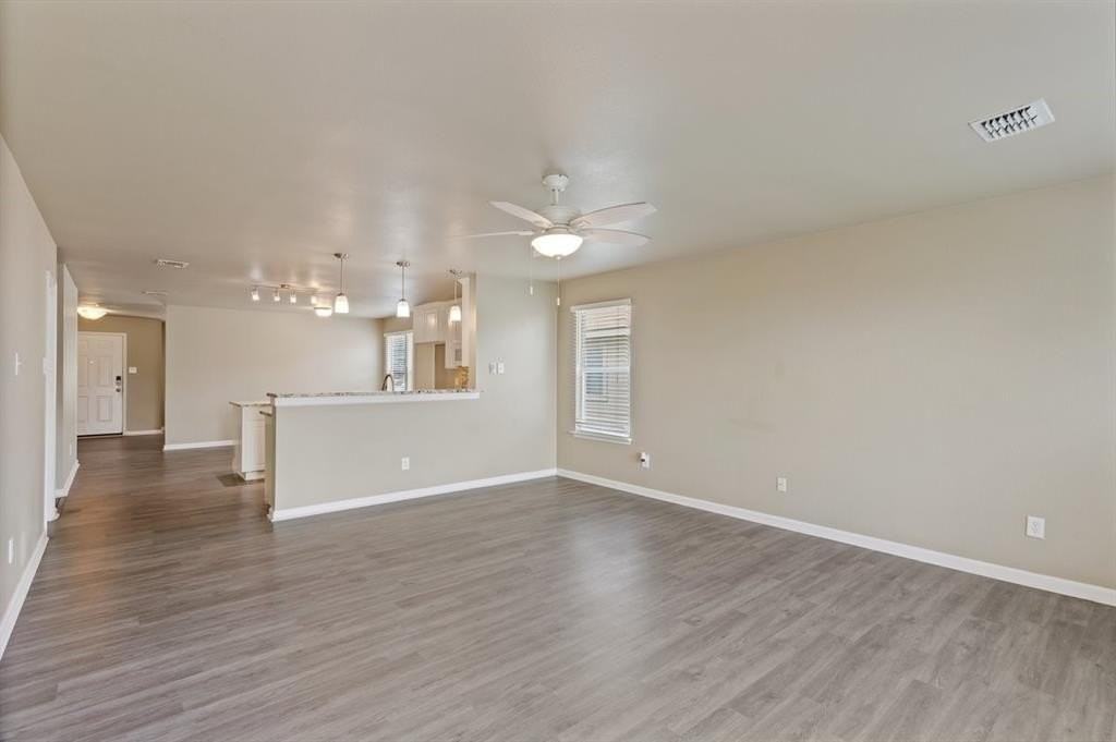 1005 Live Oak Dr - Photo 7 of 29