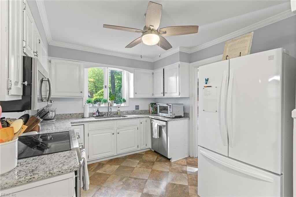 21 Brandon Rd - Photo 5 of 24