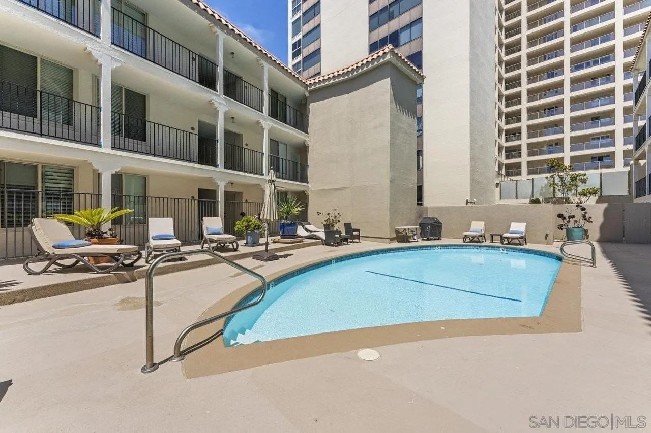 909 Coast Blvd #6 - Photo 3 of 27