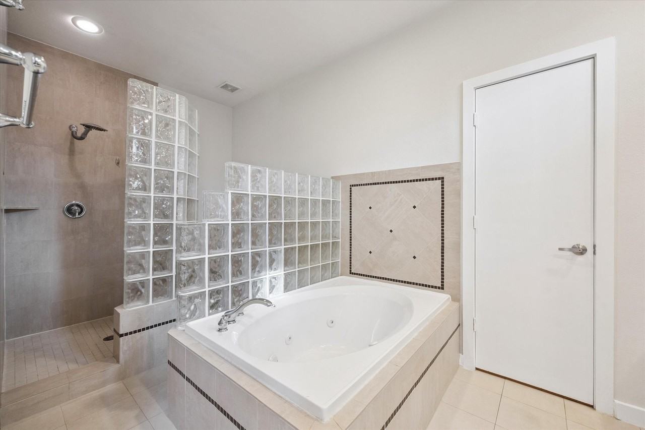 4333 Oreilly St - Photo 4 of 28