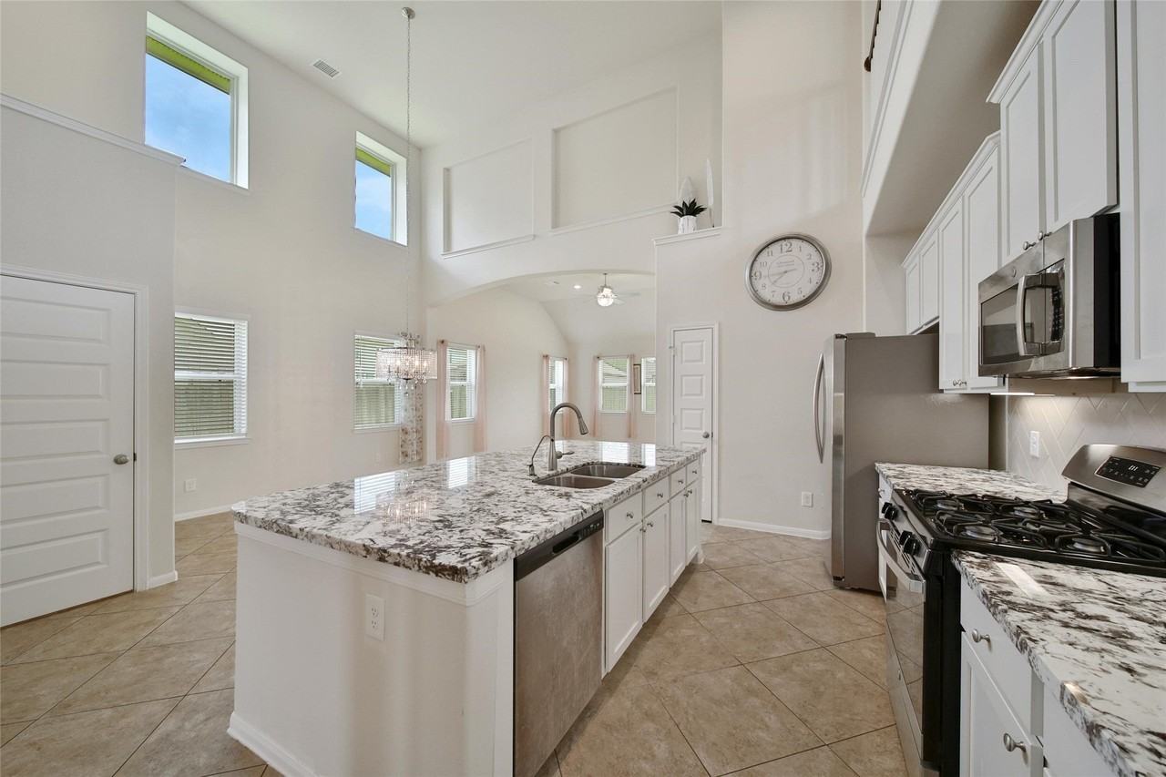 18616 Birch Orchard Ct - Photo 2 of 17