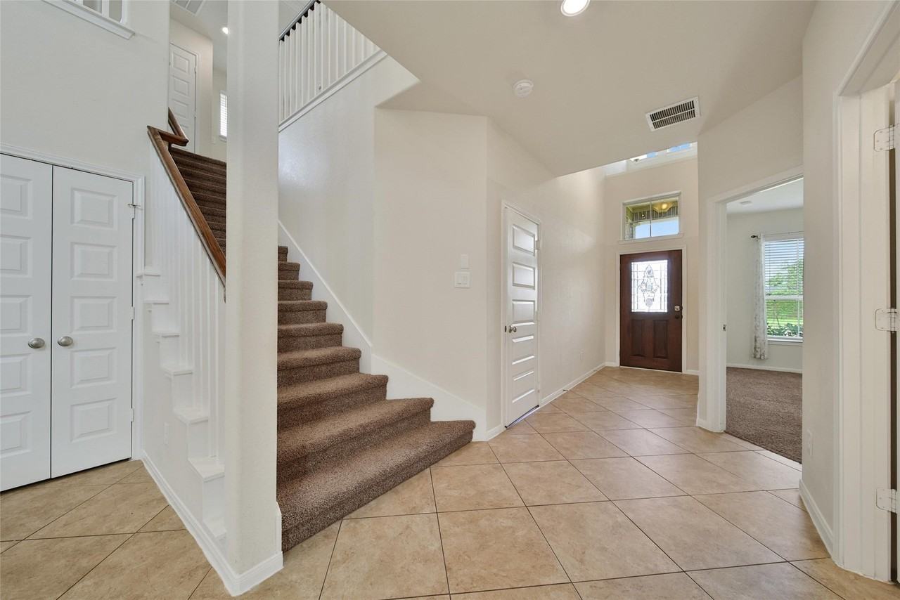 18616 Birch Orchard Ct - Photo 3 of 17