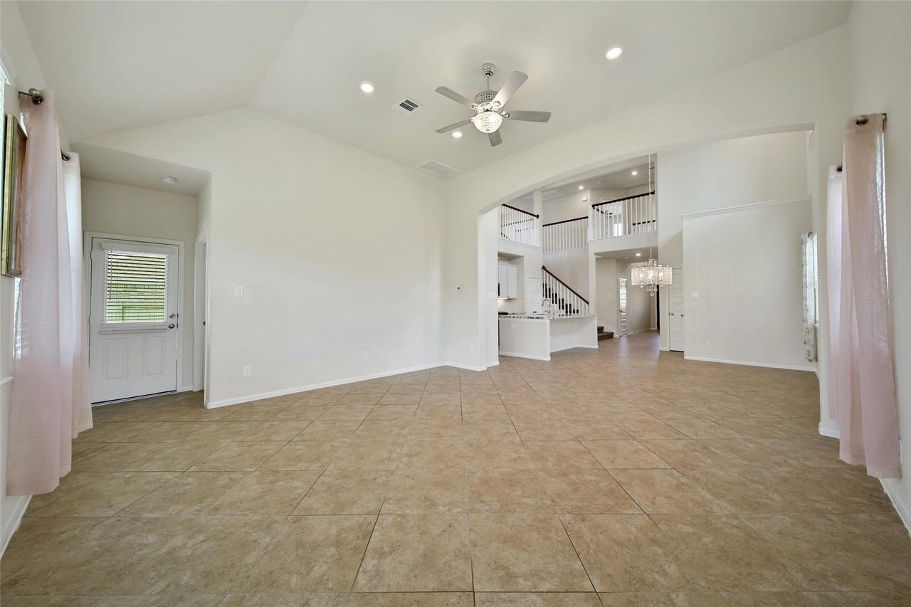 18616 Birch Orchard Ct - Photo 6 of 17