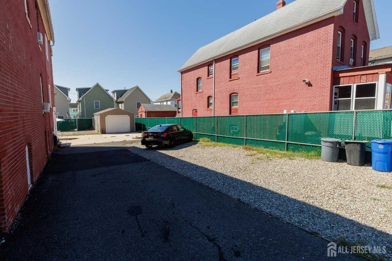 28 Union Street - Photo 4 of 14