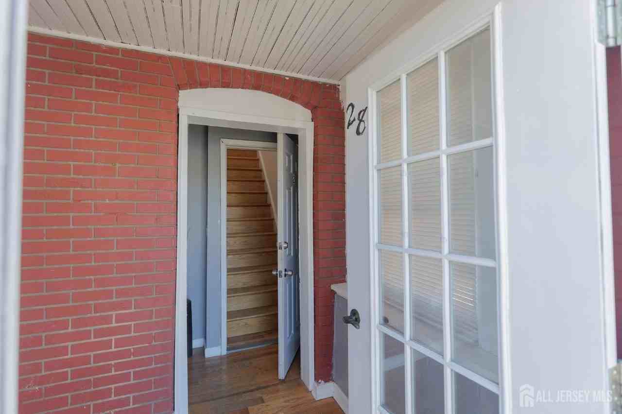 28 Union Street - Photo 6 of 14