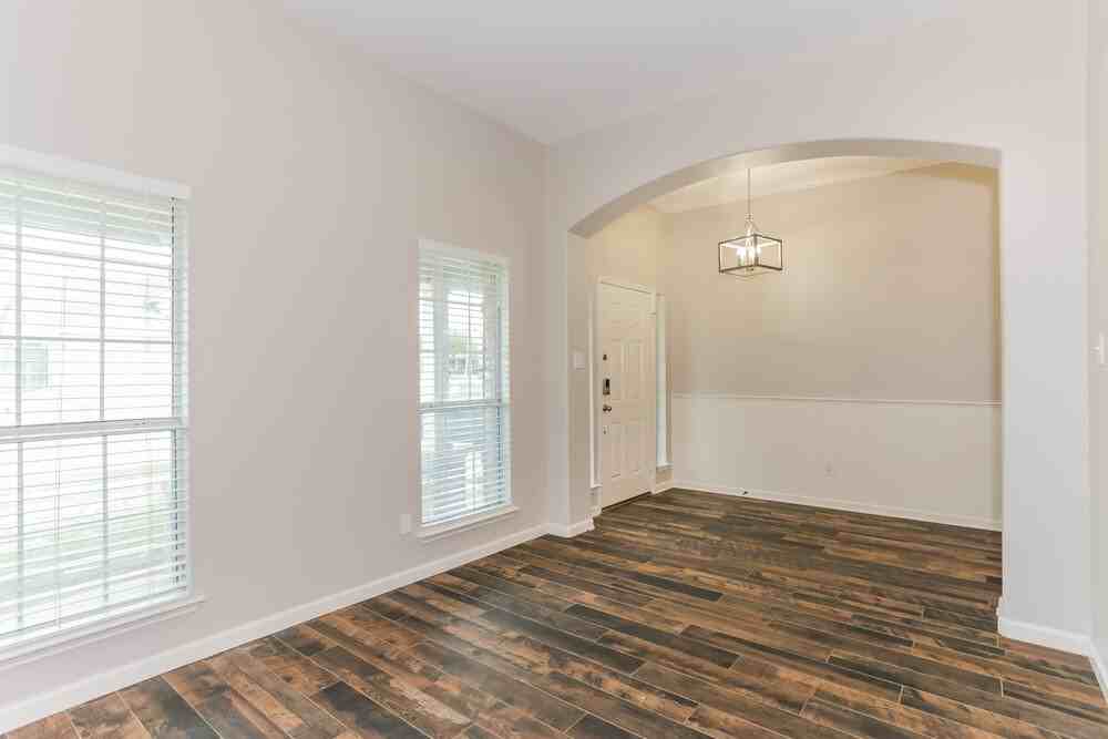 1016 Remington Ranch Rd - Photo 5 of 16
