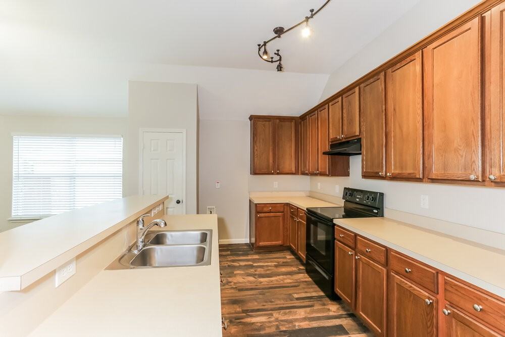 1016 Remington Ranch Rd - Photo 6 of 16