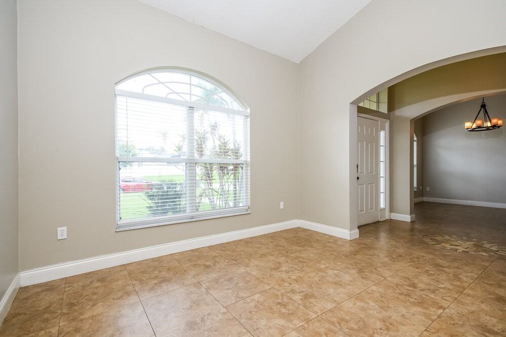 2428 Timothy Ln - Photo 3 of 16
