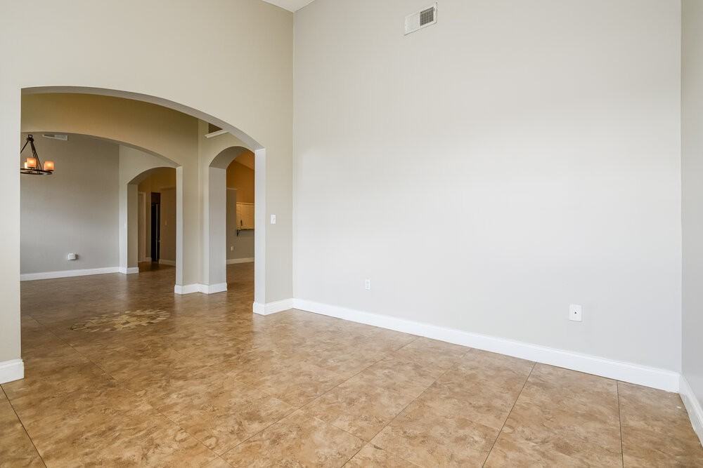 2428 Timothy Ln - Photo 4 of 16