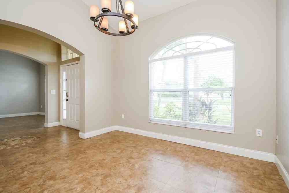 2428 Timothy Ln - Photo 5 of 16