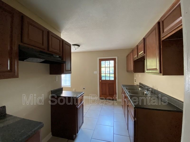 1156 Pelican Ln - Photo 3 of 9