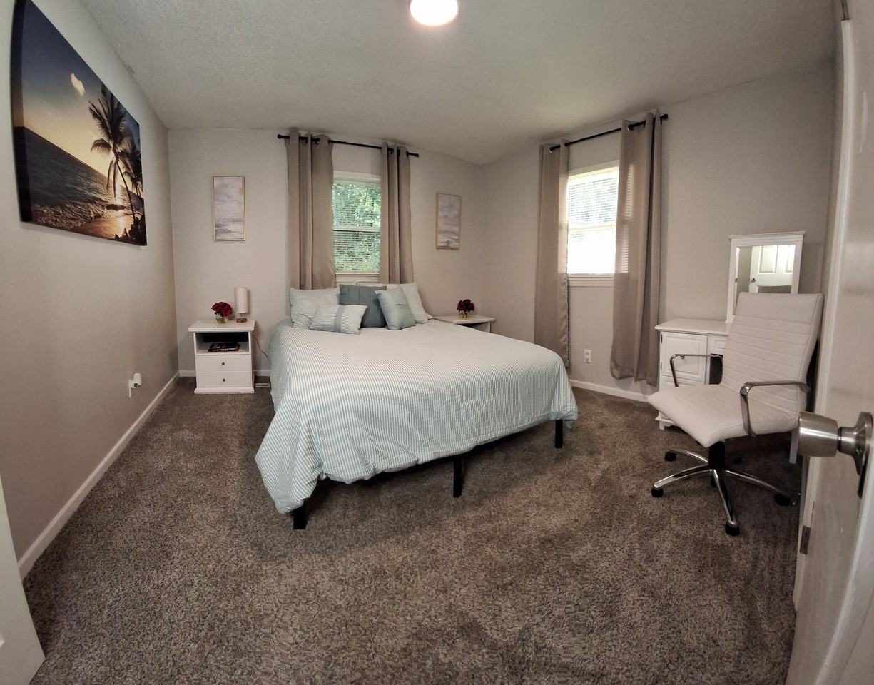 2612 Kirby St - Photo 4 of 16