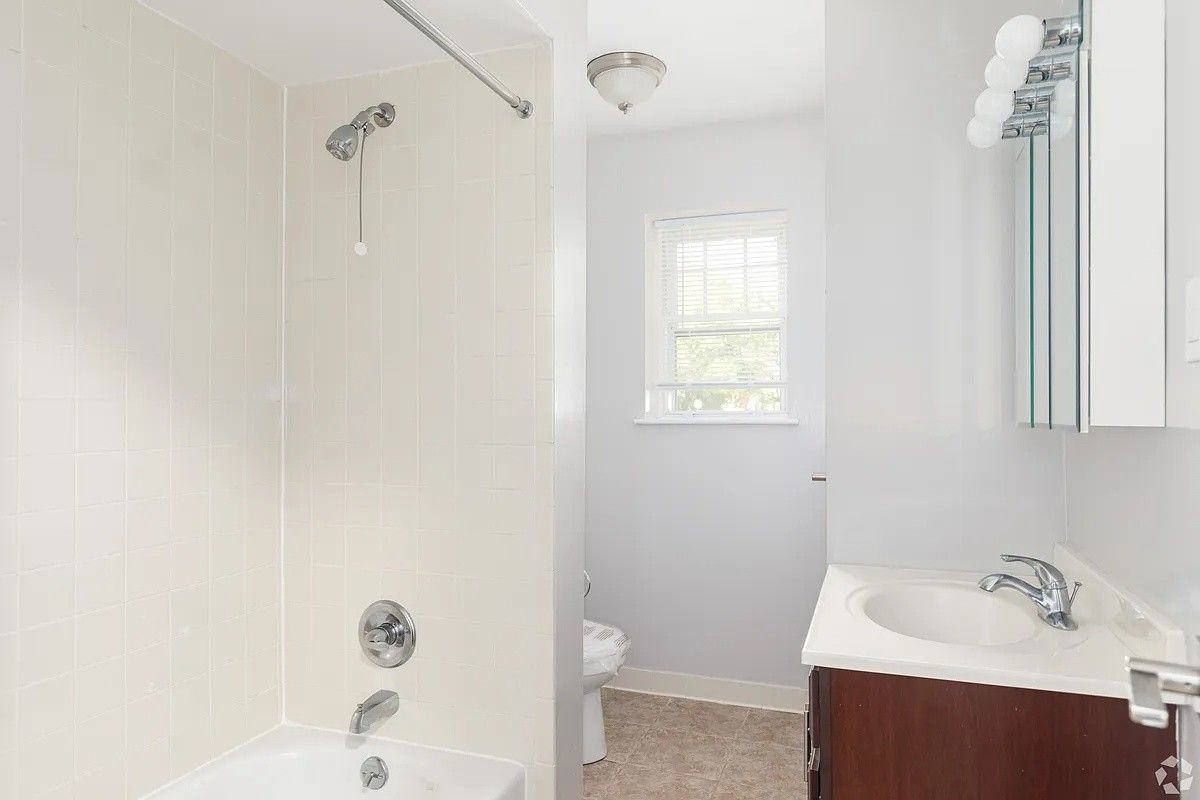 607C Kingston Terrace Dr #511B - Photo 2 of 6