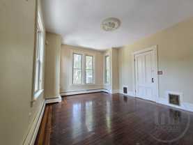 206 Adelaide Ave - Photo 1 of 1