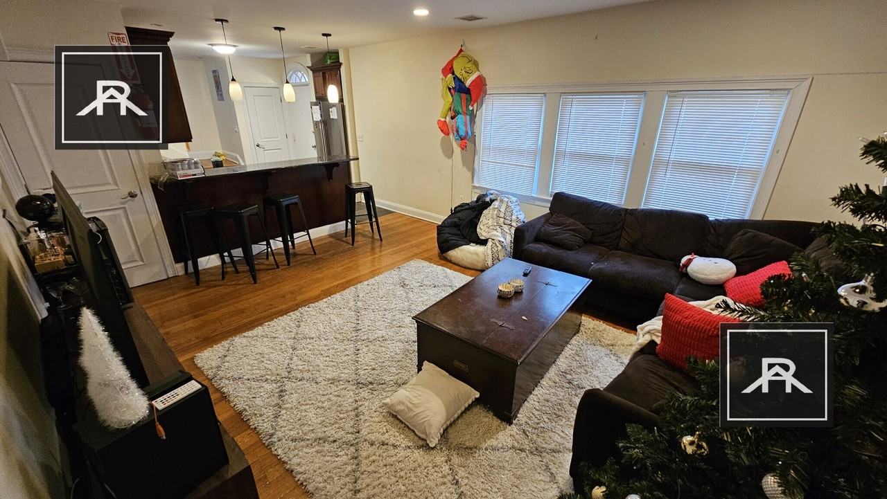 43 Greycliff Rd #1A - Photo 2 of 14