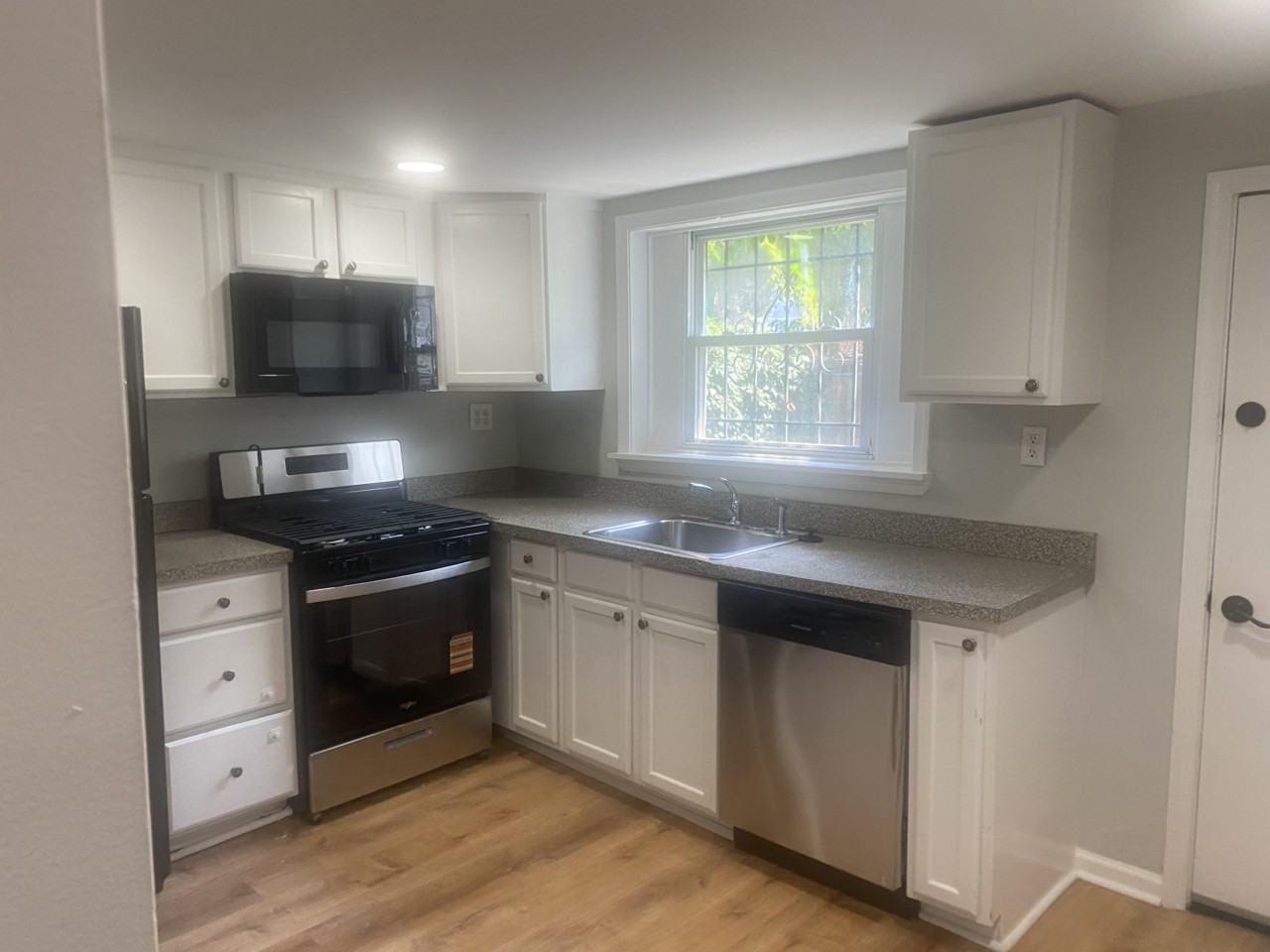 816 Cantrell St - Photo 6 of 13