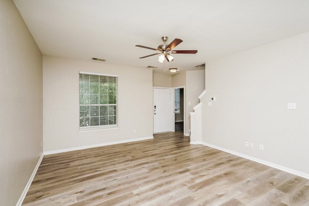 10345 Nantucket Dr - Photo 4 of 17