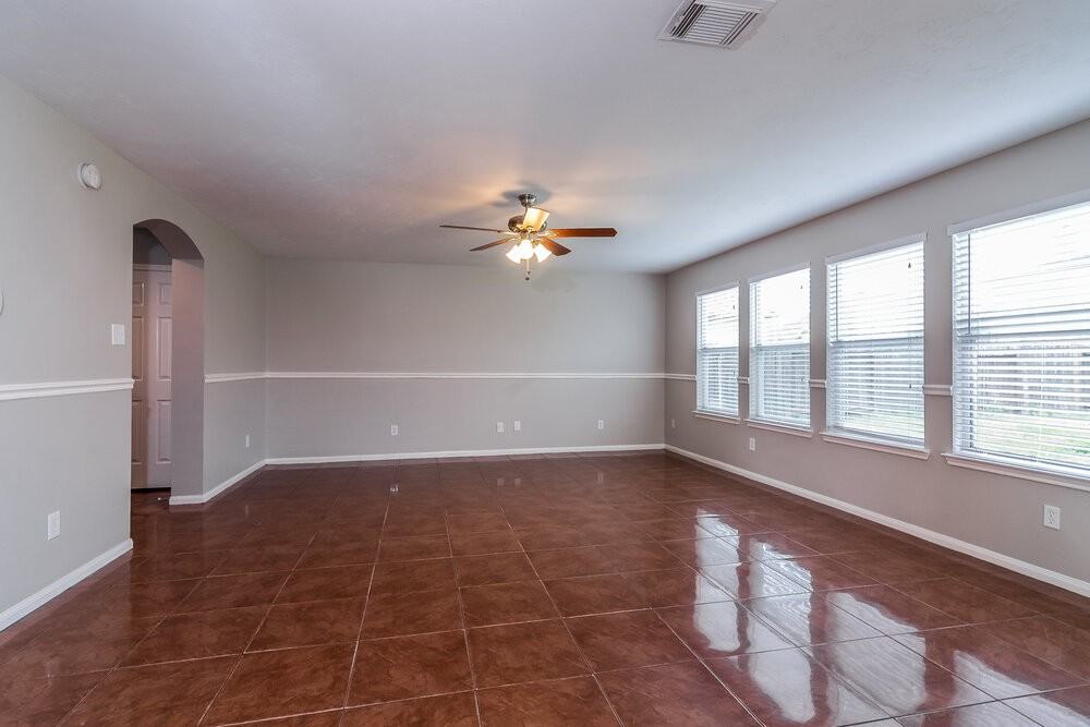 16110 Marcelia Dr - Photo 2 of 14