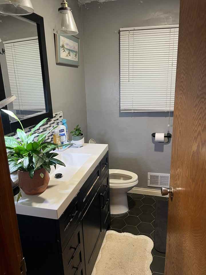 550 18th Avenue North - Photo 7 of 8