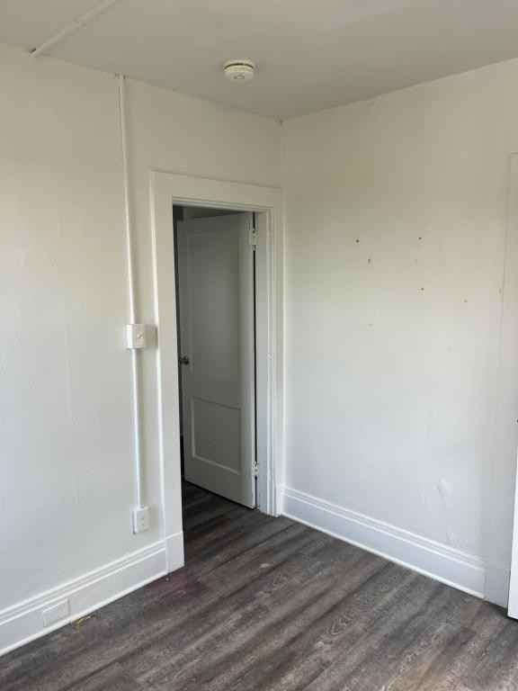 136 S Spring Ave - Photo 5 of 13