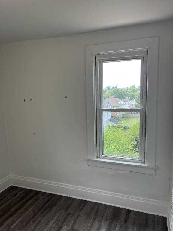 136 S Spring Ave - Photo 6 of 13