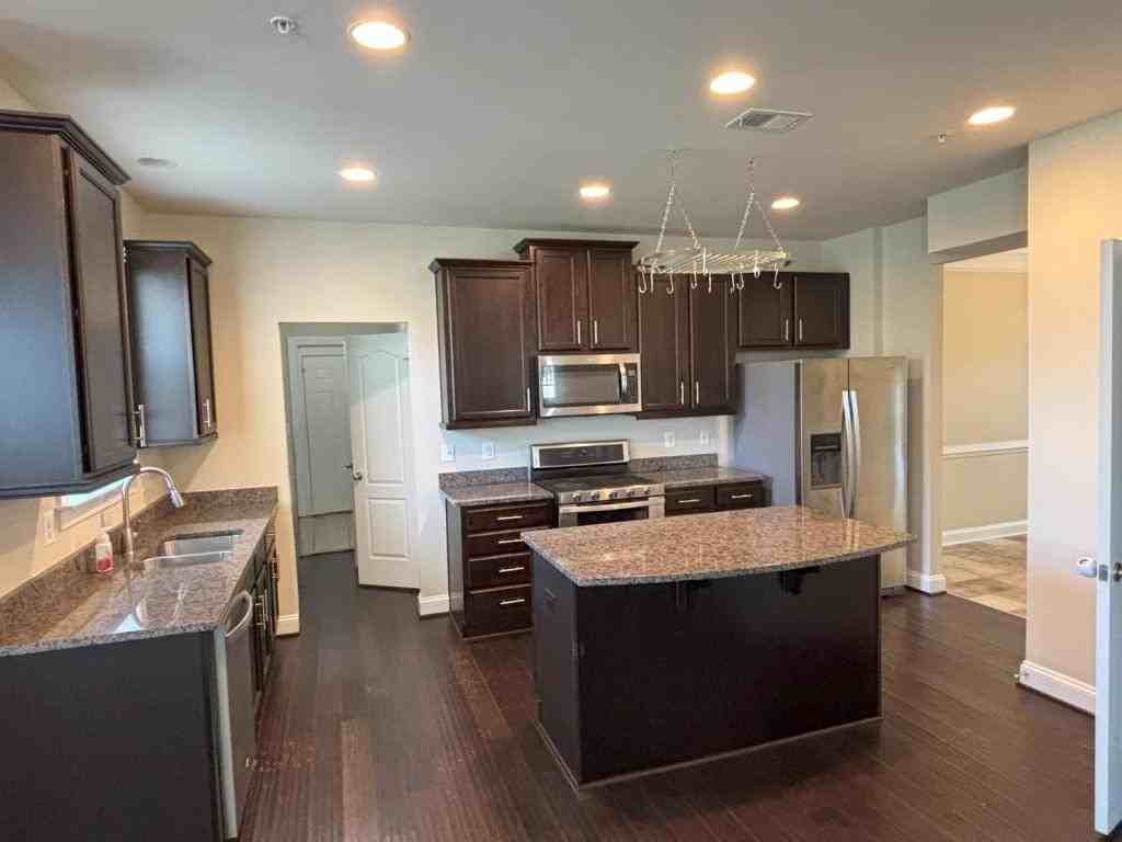 6778 Mccormick Dr - Photo 6 of 20