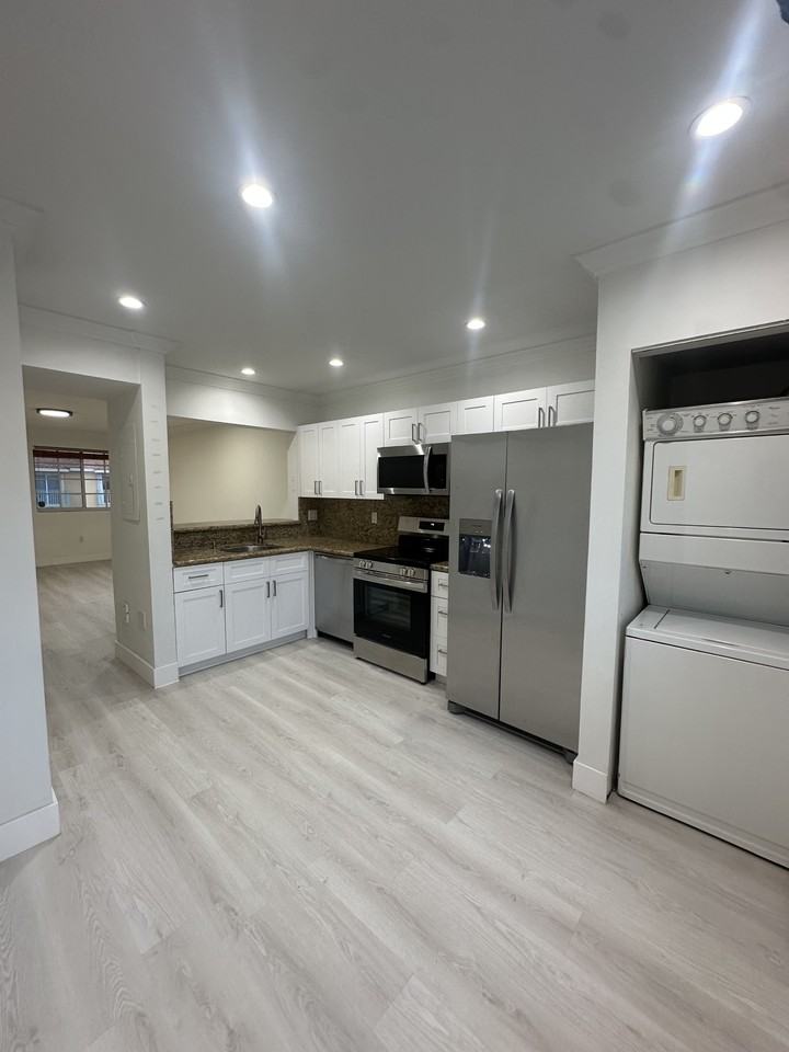 7175 Nw 173rd Dr #510 - Photo 3 of 13
