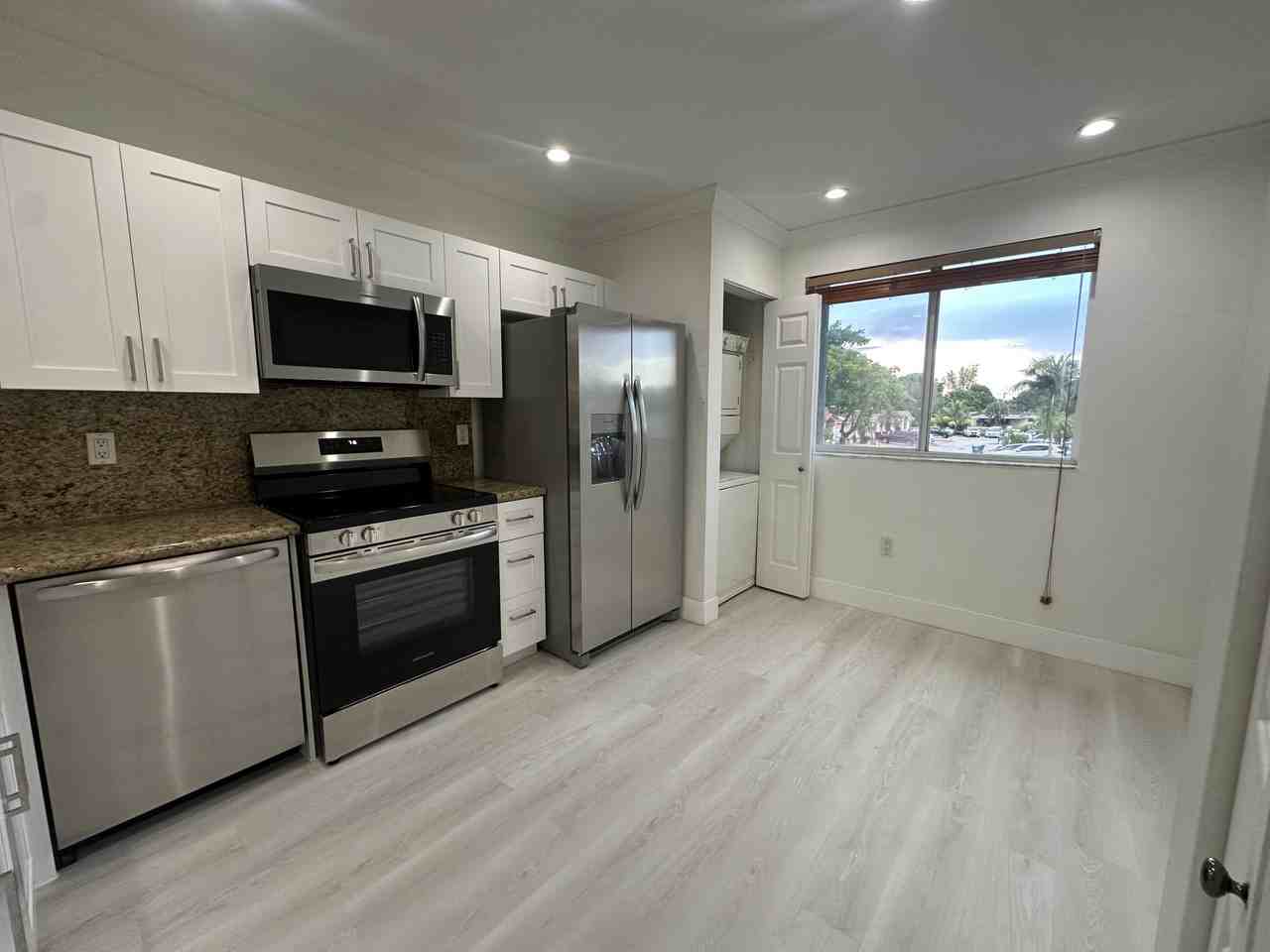 7175 Nw 173rd Dr #510 - Photo 4 of 13